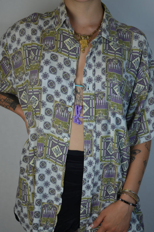 camicia anni 80 con fantasia stile barocco