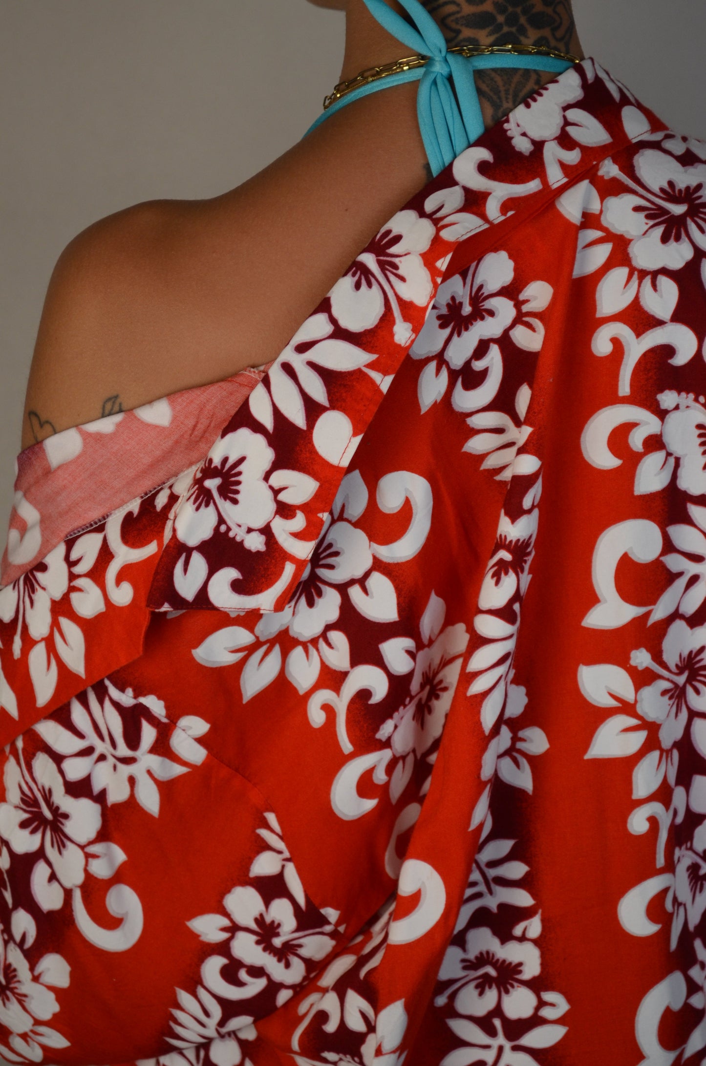 camicia a fiori anni 80 rossa